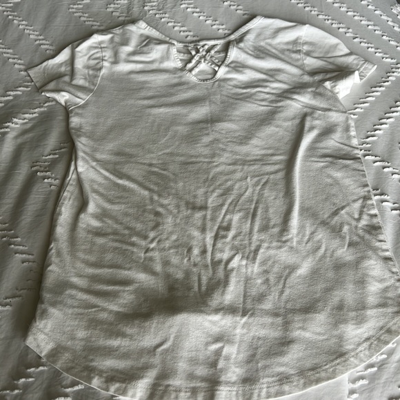 simple white shirt for girls - Picture 2 of 2